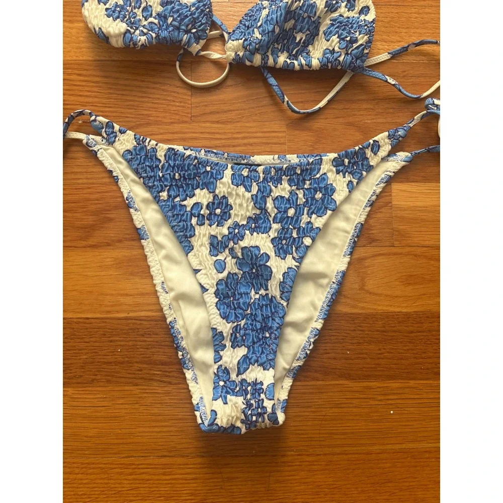 TRIANGL Floral Smocked Bikini Swimsuit Blue‎ White XLarge With Pouch